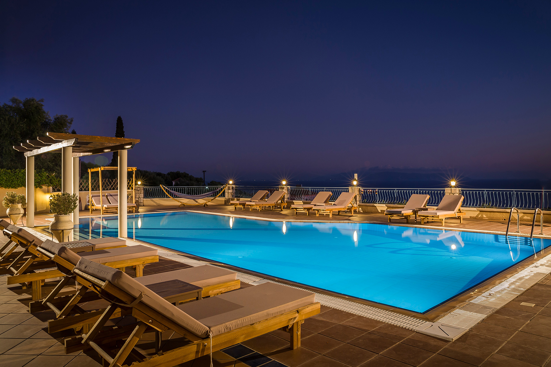 Kefalonia Luxury Resorts - Kefalonia Suites - Kefalonia Studios - Kefalonia Apartments - Kefalonia Luxury Apartments - Kefalonia Luxury Suites - Accommodation in Kefalonia - Apartments Trapezaki Kefalonia - Studios Trapezaki Kefalonia